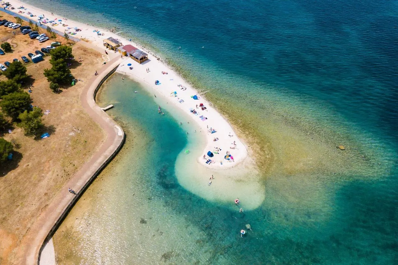 Willa Casa Grotta Istriana Mit Neu Pool Near Center In Pula 0*,  Chorwacja